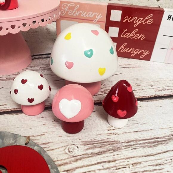 TARGET Bullseye Gnome Valentines Day Decor Bundle - Picture 7 of 8